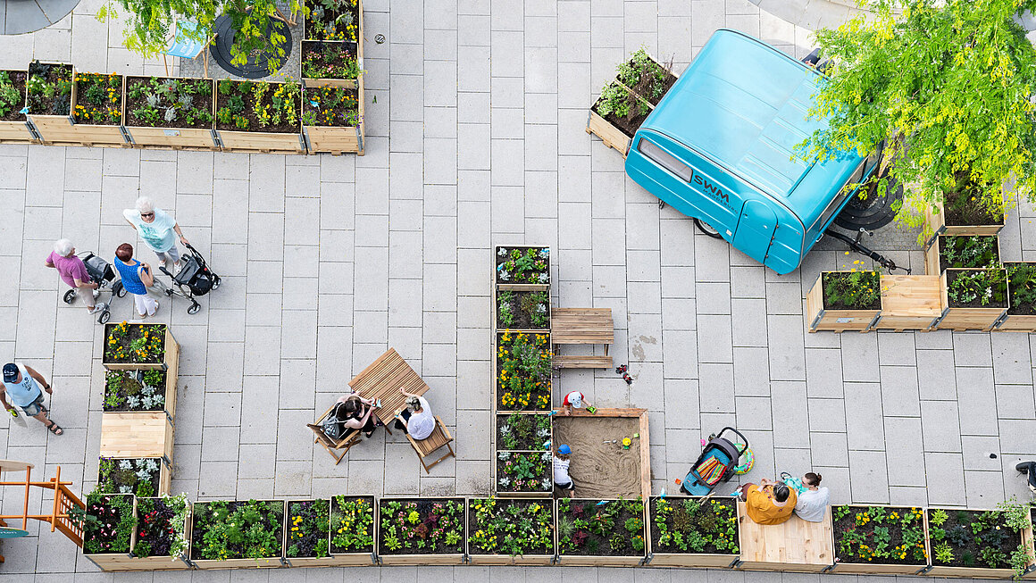 Ansicht von oben auf Nachbars Garten