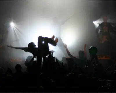 Stage diving beim Talenterverstärker
