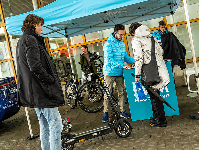 Einsatz des SWM Promotionteams im Außenbereich der Magdeburger Messe