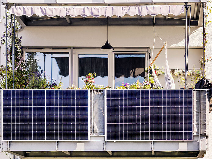 Mini-Photovoltaik-Anlage am Balkon