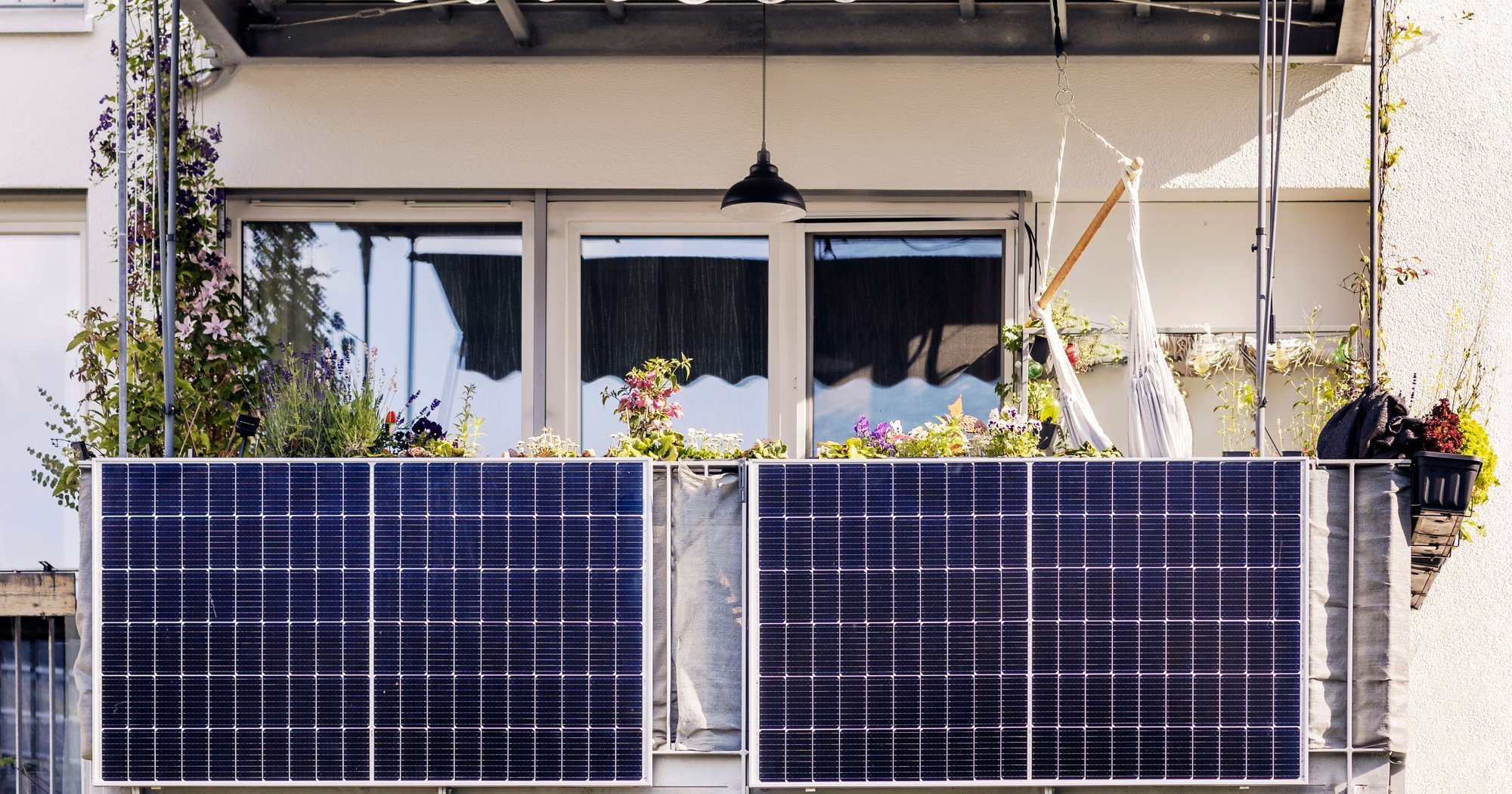 Plug-in Solar Kits Disrupt the Residential Energy Market