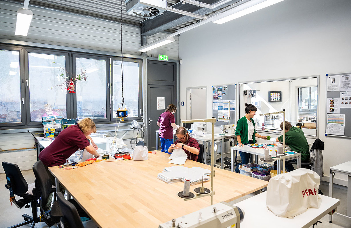 Einblick in die Nähwerkstatt Einblick in die Nähwerkstatt der Lebenshilfe Magdeburg