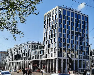 Straßenansicht vom neuen Blauen Bock