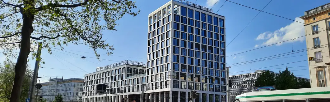 Straßenansicht vom neuen Blauen Bock