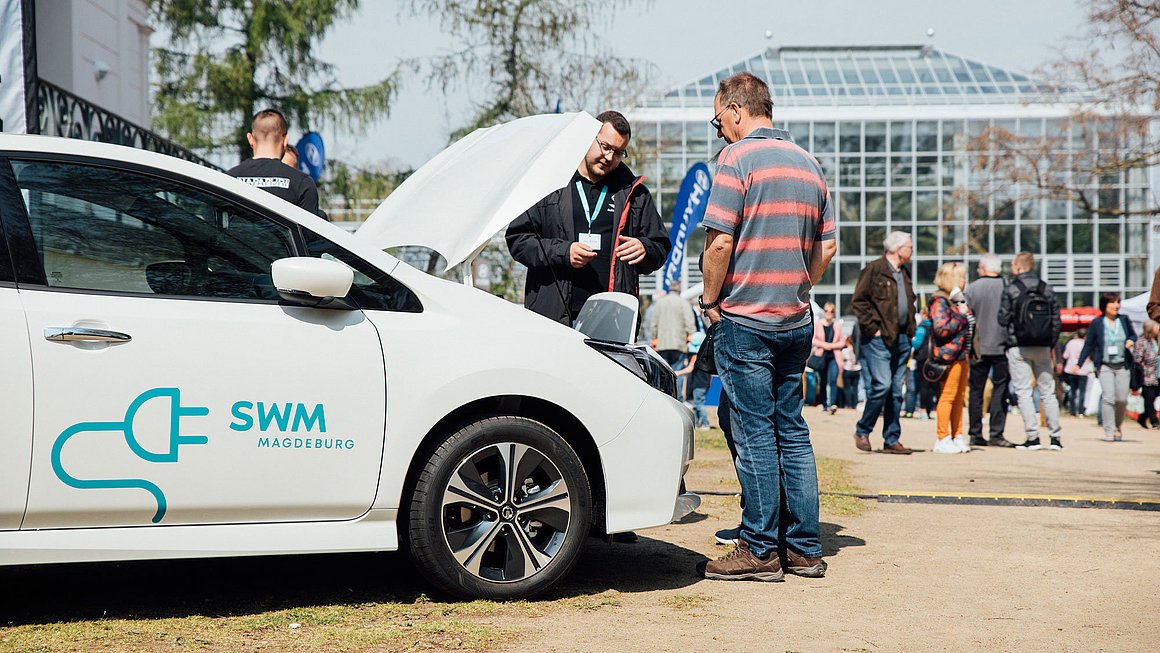E-Leasing Fahrzeug auf der Grünen Messe