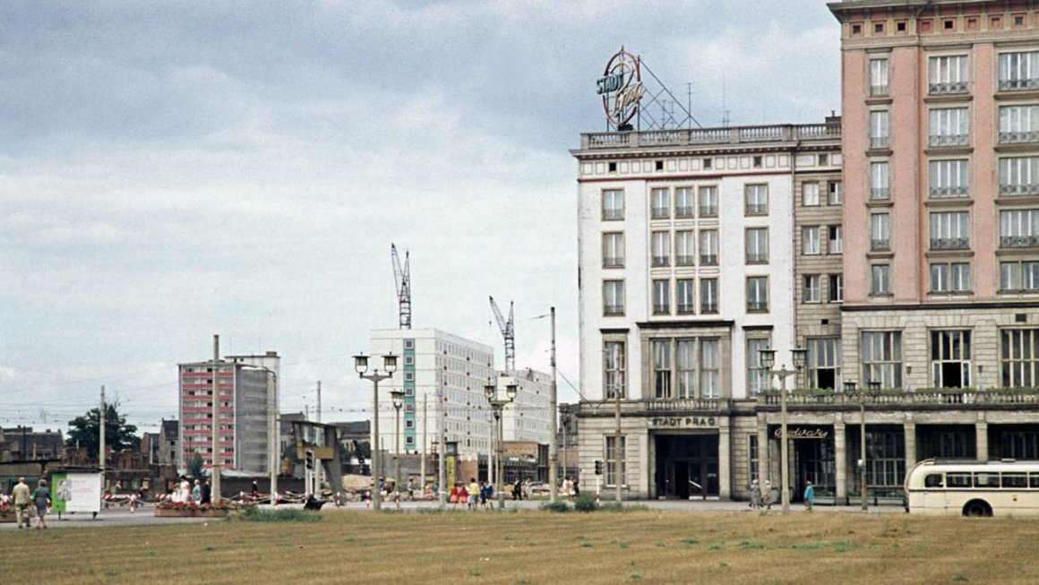 Juli 1973, Vom Zentralen Platz nach Norden, Baustelle nördlicher Breiter Weg (© Archiv Hermann Brösel)