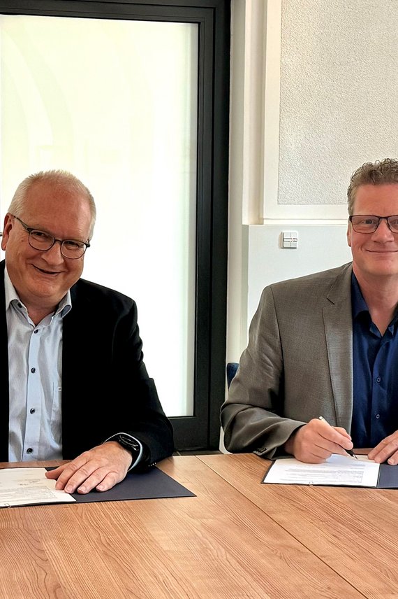 Vertragsunterzeichnung für kommunale Wärmeplanung