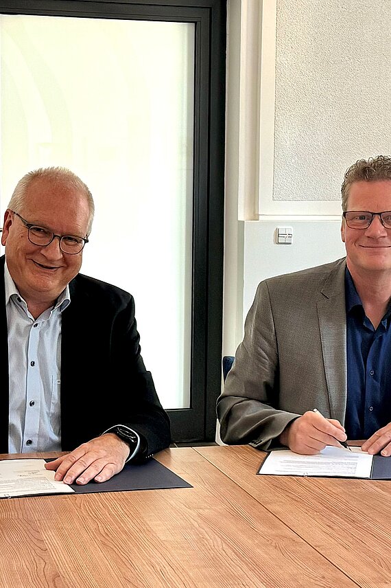 Vertragsunterzeichnung für kommunale Wärmeplanung
