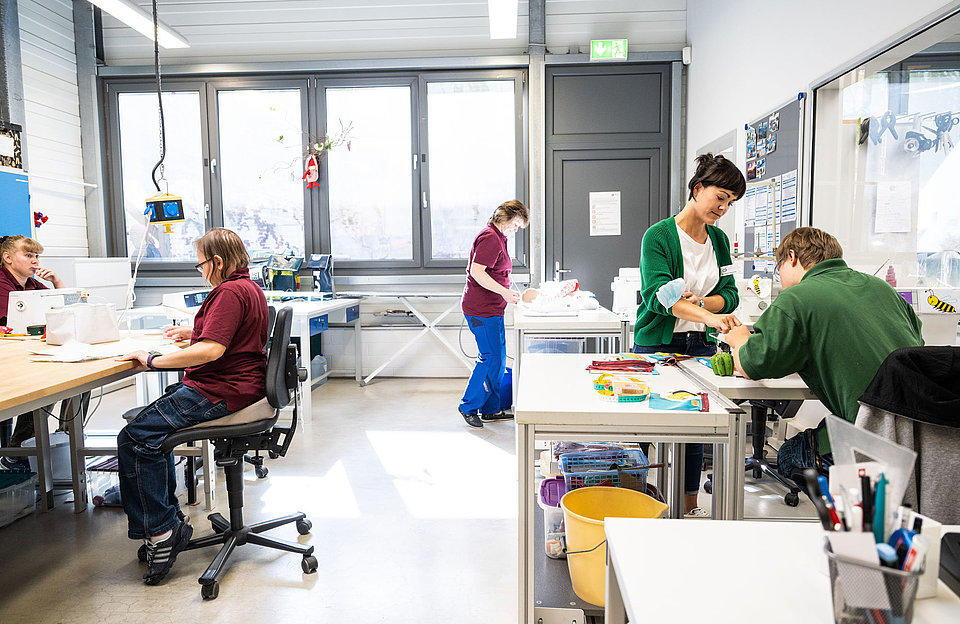 Arbeitsalltag in der Nähwerkstatt Arbeitsalltag in der Nähwerkstatt der Lebenshilfe Magdeburg